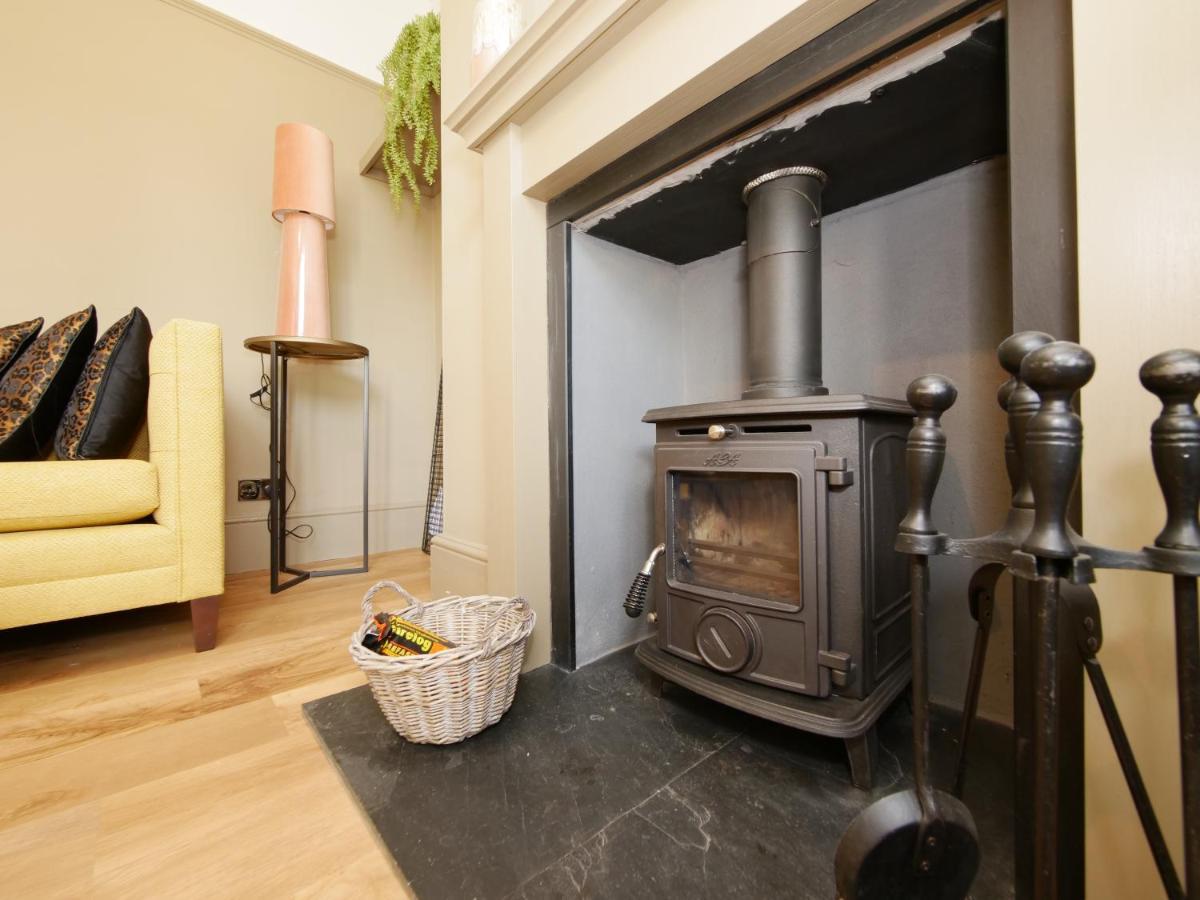 Bar Wall Cottage-City Wall Views-Sleeps 5 York Exterior foto