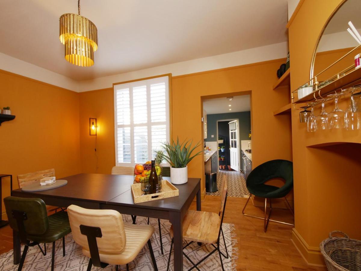 Bar Wall Cottage-City Wall Views-Sleeps 5 York Exterior foto